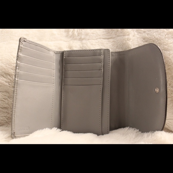 Wallet - Picture 3 of 3